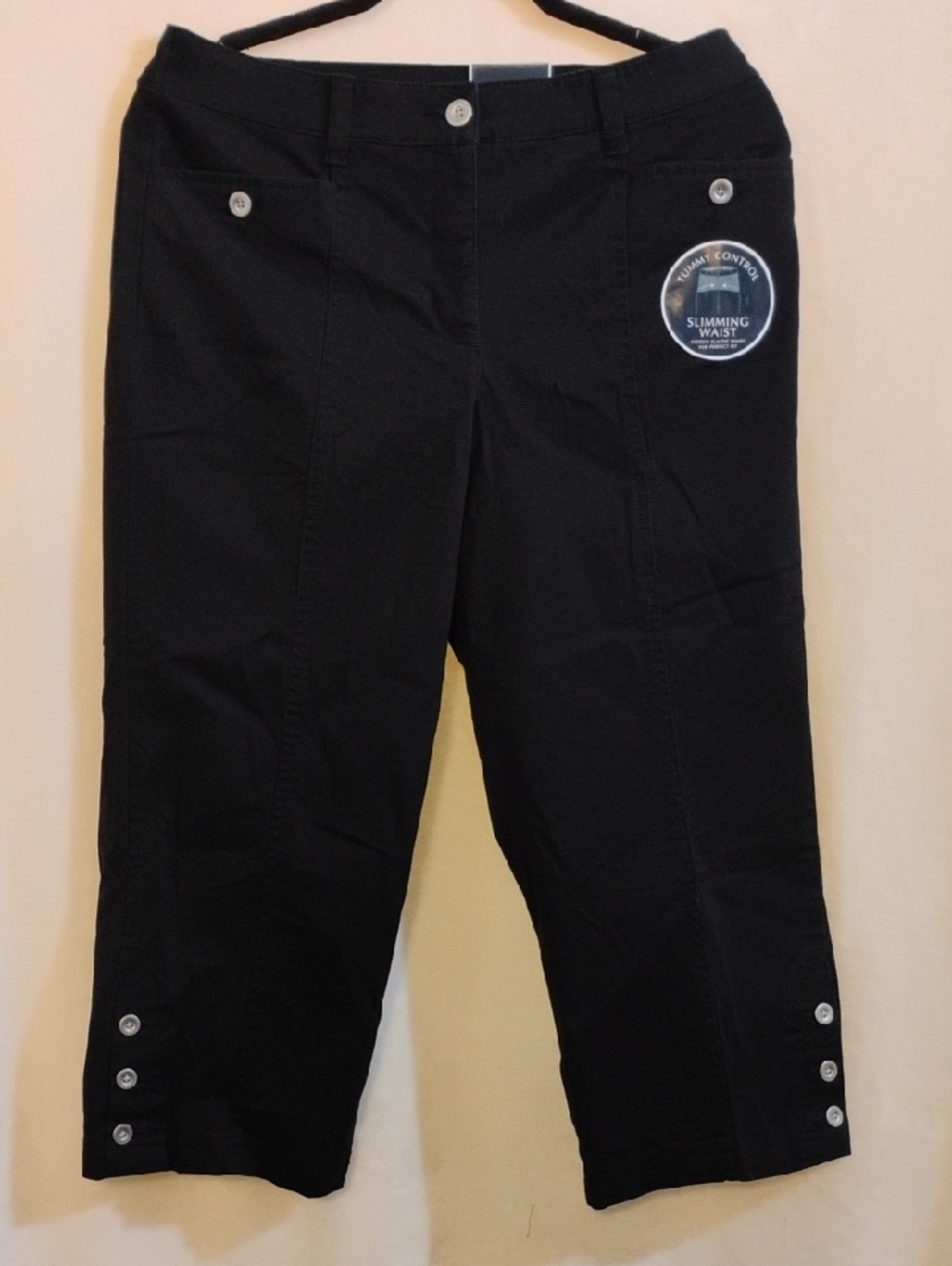 Karen Scott Woman's Black Slimming Waist Capri Pants Size 6